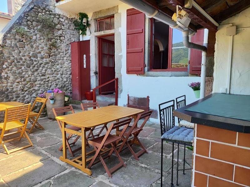 L'Auberge Du Pelerin - St Jean Pied De Port Saint-Jean-Pied-de-Port Dış mekan fotoğraf